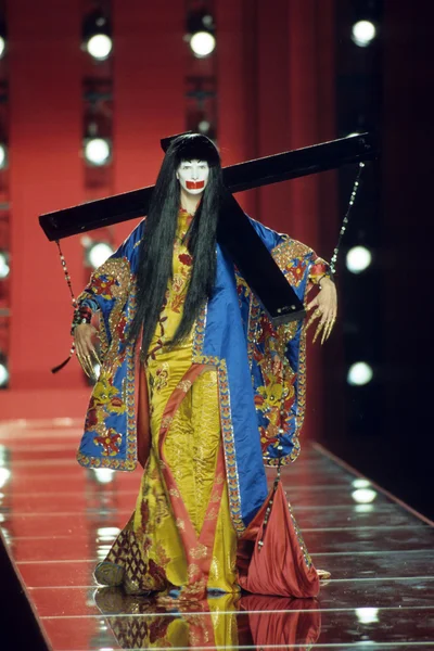 Look 23